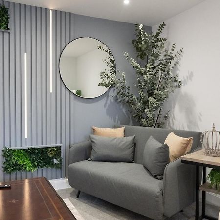 Apartmán House Of Cards Royal Tunbridge Wells Exteriér fotografie